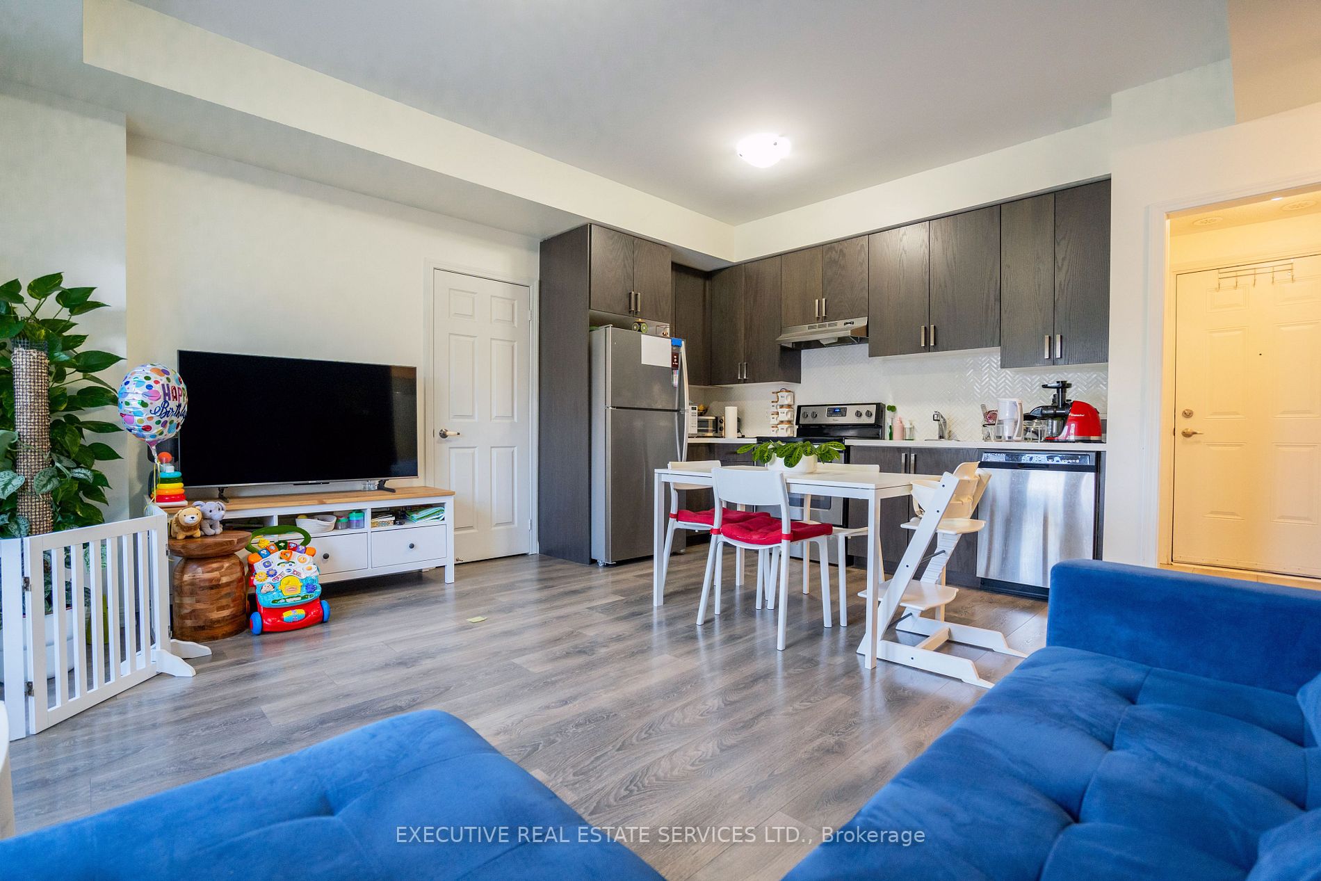 1 Beckenrose Crt, #8