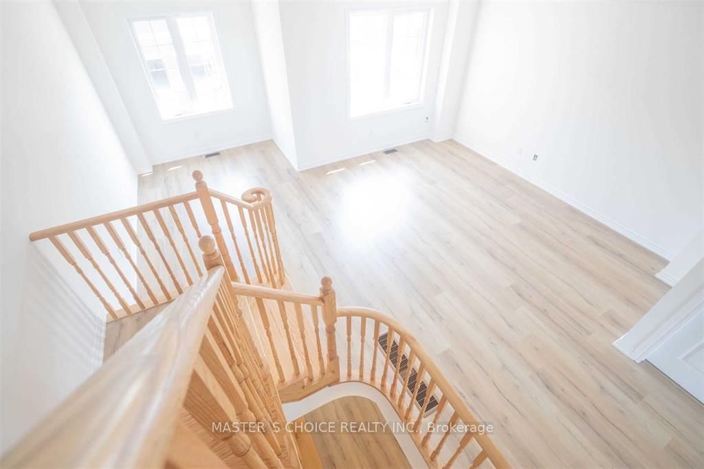 14 Pomarine Way
