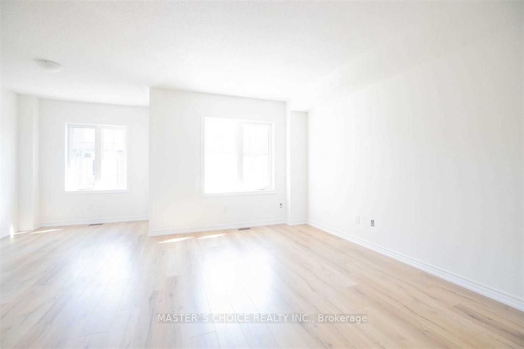 14 Pomarine Way