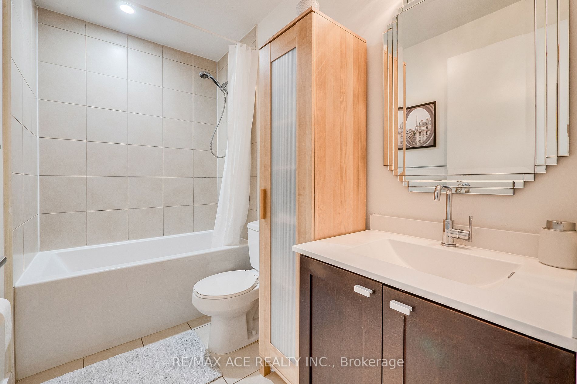 103 The Queensway, ##812