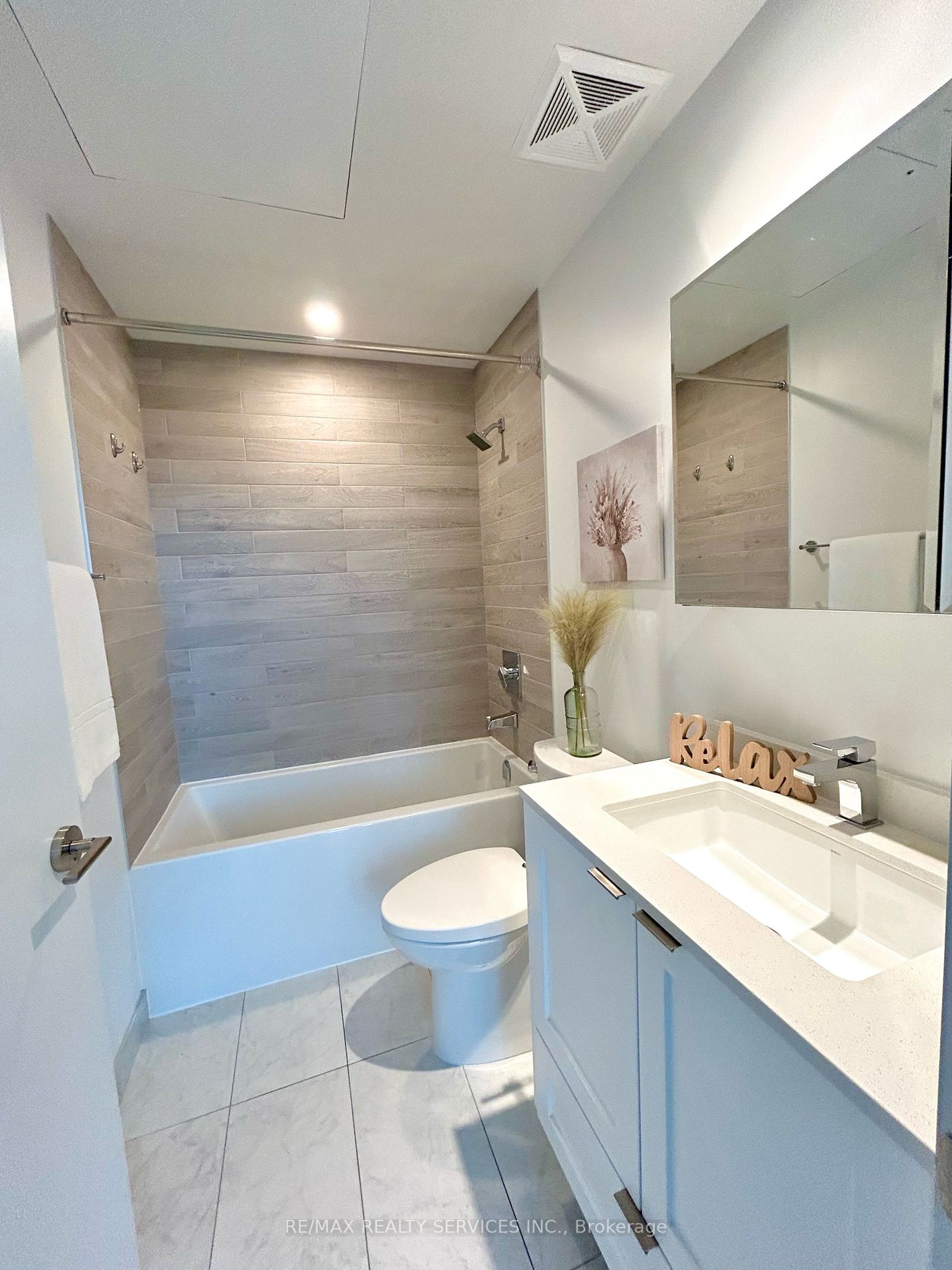 1926 Lake Shore Blvd W, ##1902