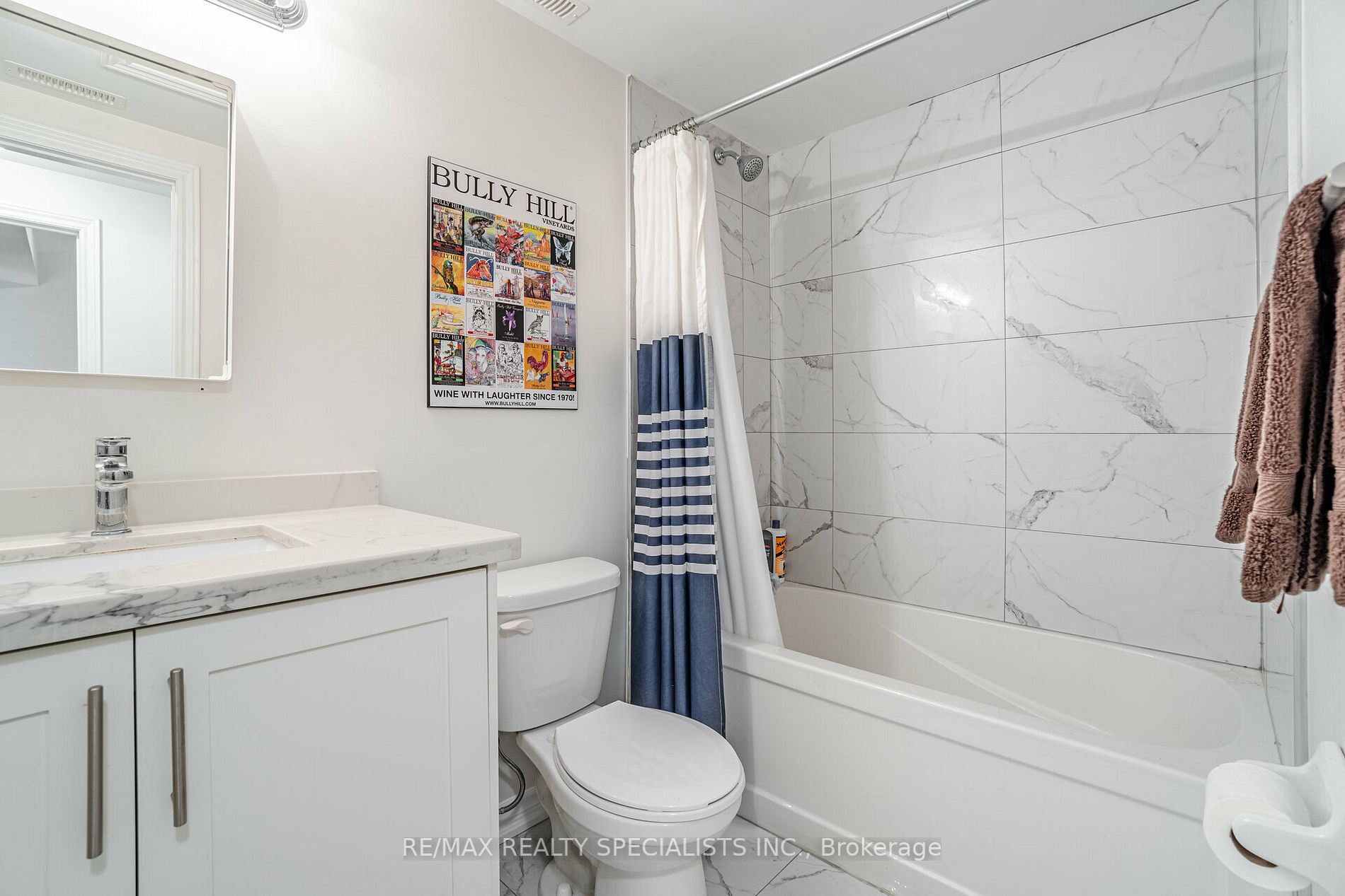 215 Broadway St, #208