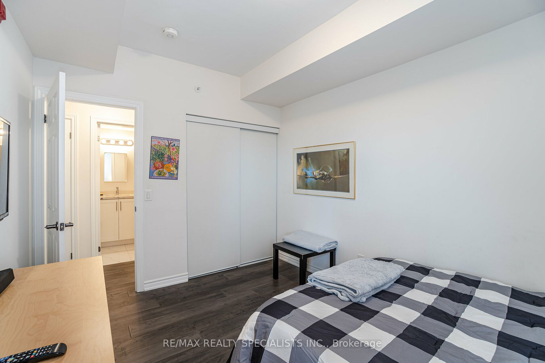 215 Broadway St, #208