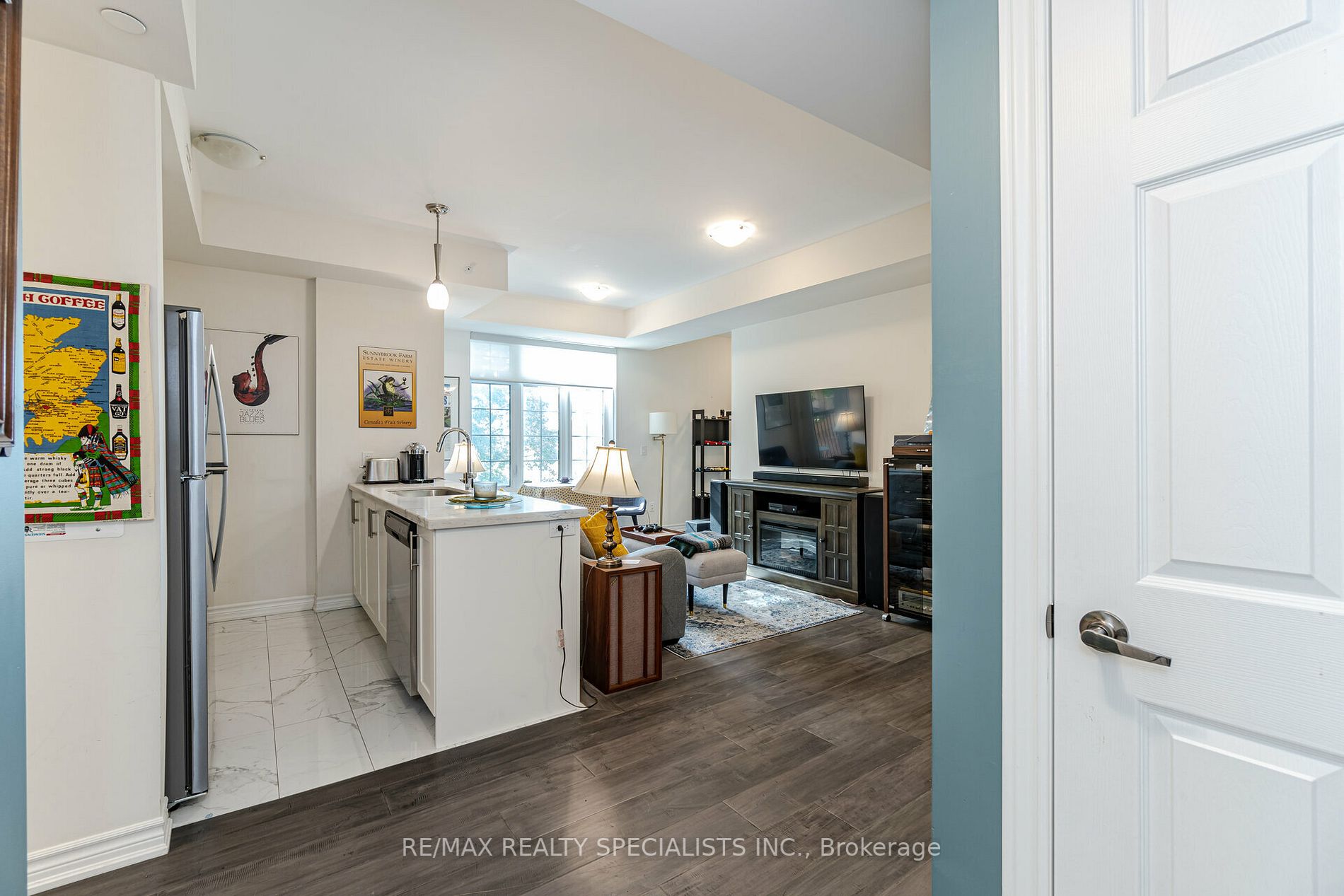 215 Broadway St, #208