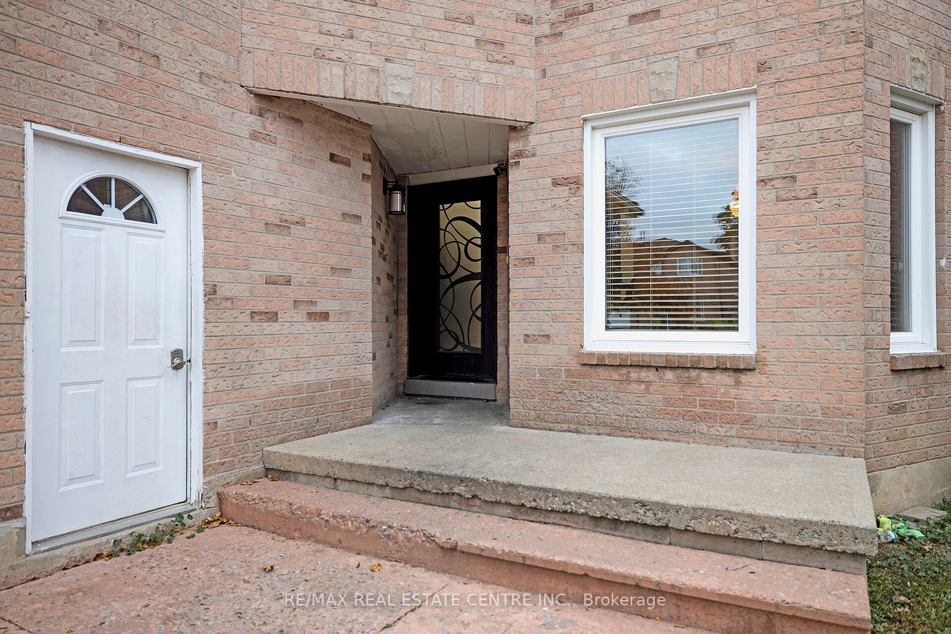 23 Kirk Dr