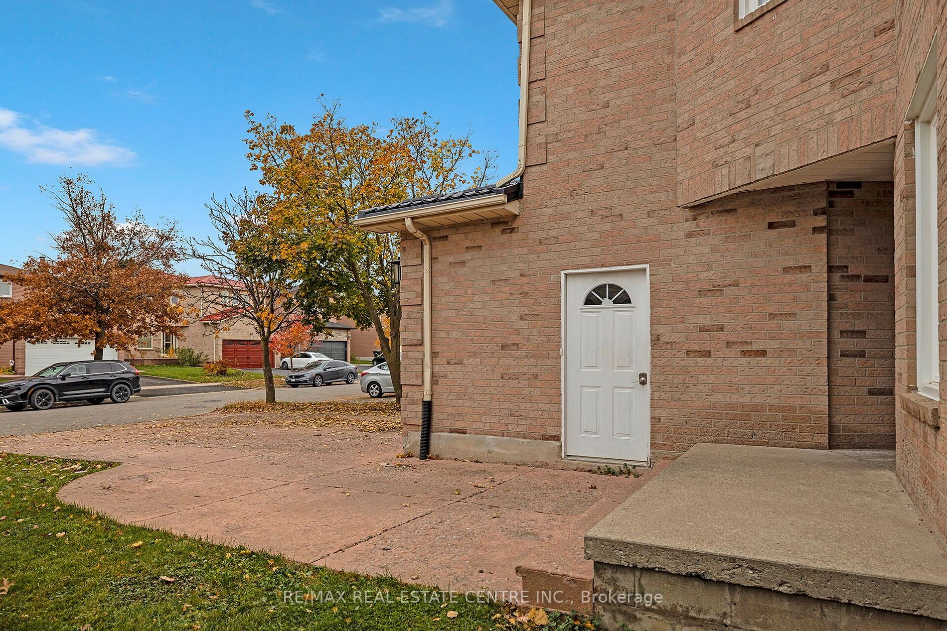 23 Kirk Dr