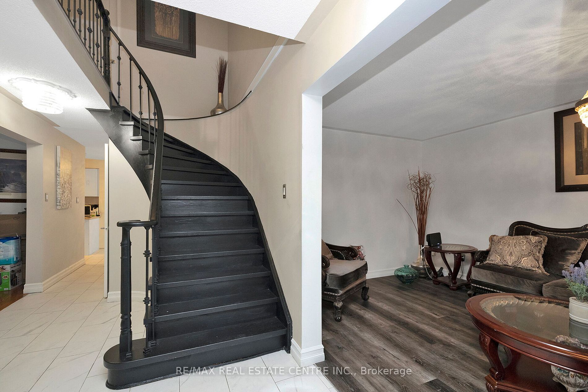 23 Kirk Dr