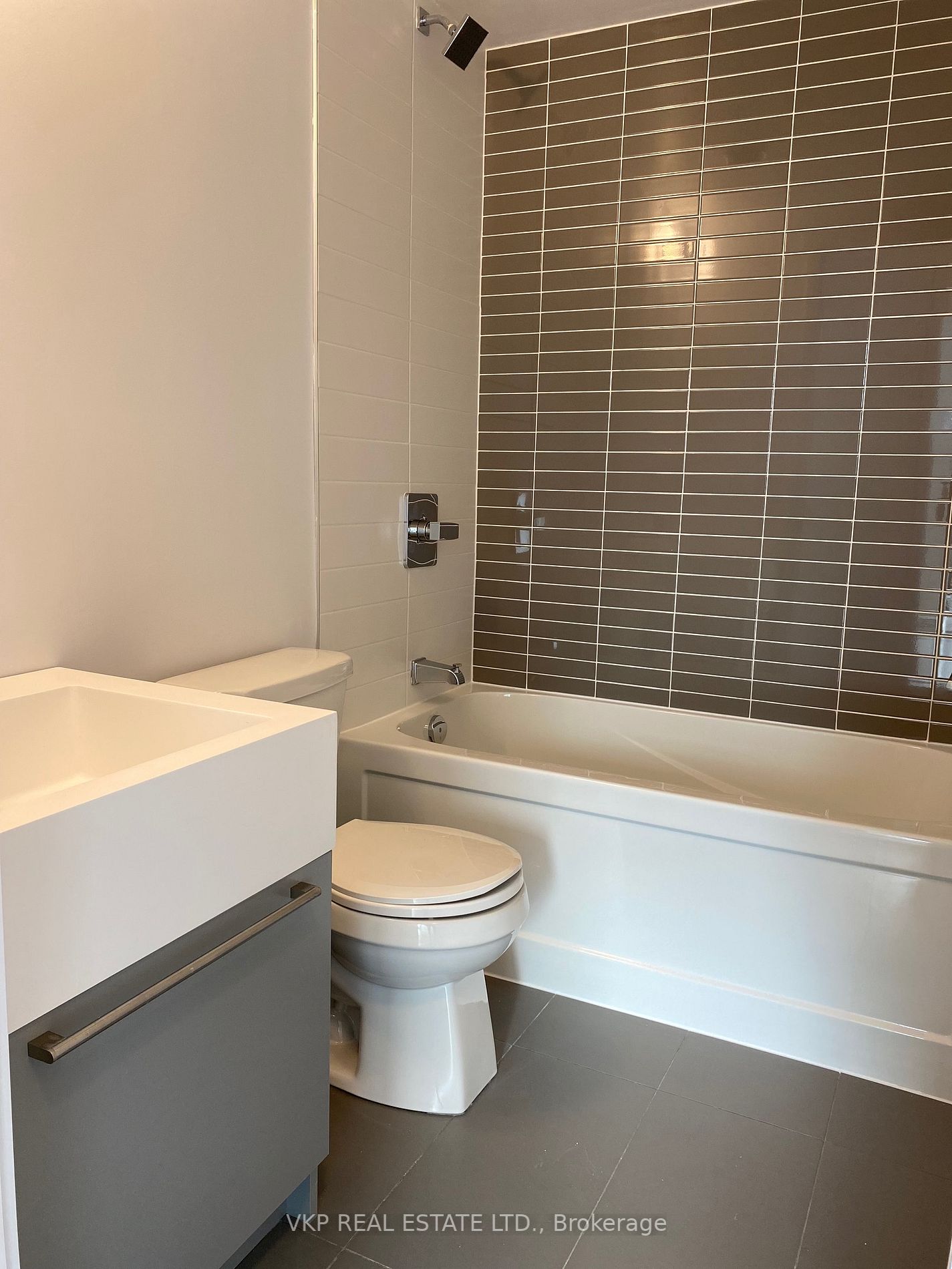 25 Neighbourhood Lane, #1003