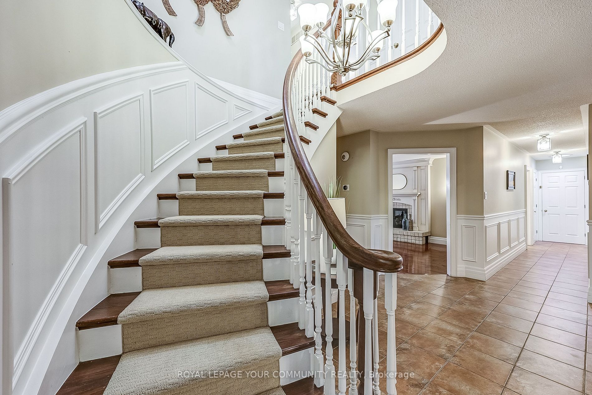 5 Oak Ridge Dr