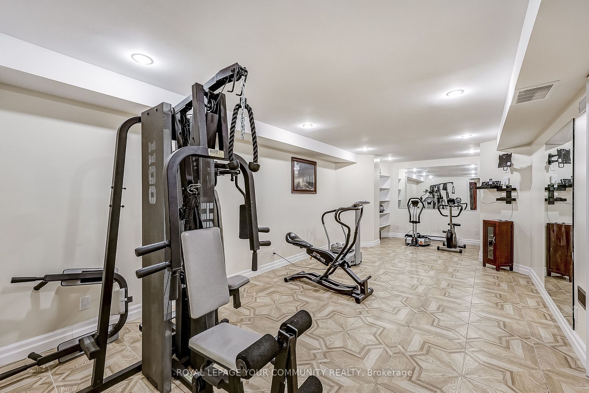 5 Oak Ridge Dr