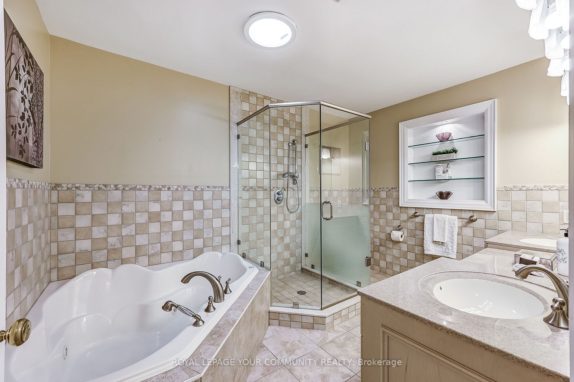 5 Oak Ridge Dr