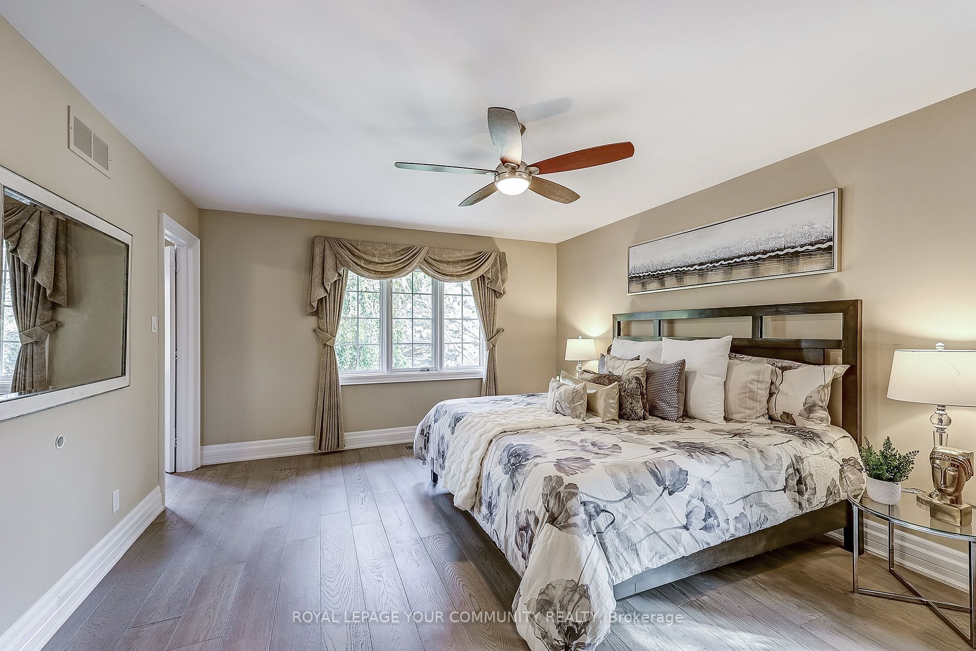 5 Oak Ridge Dr