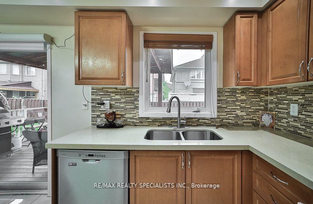 13 Florette Pl