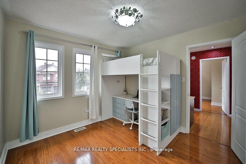 13 Florette Pl