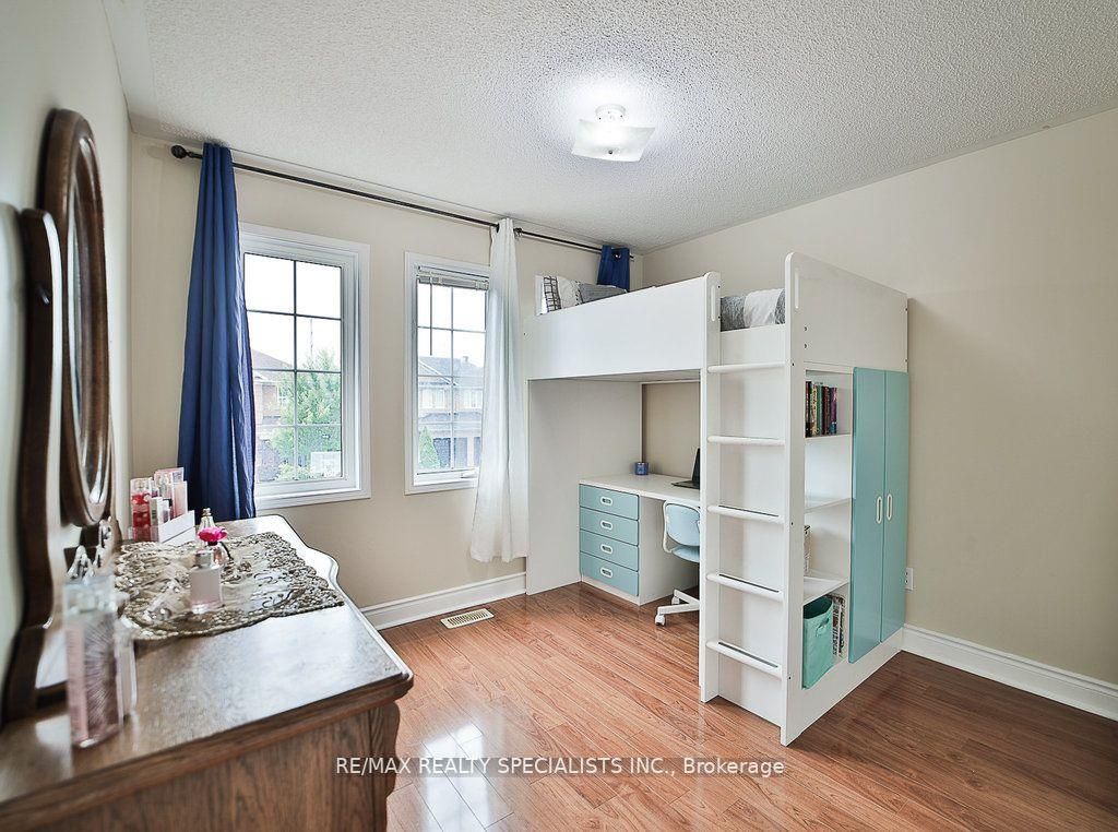 13 Florette Pl