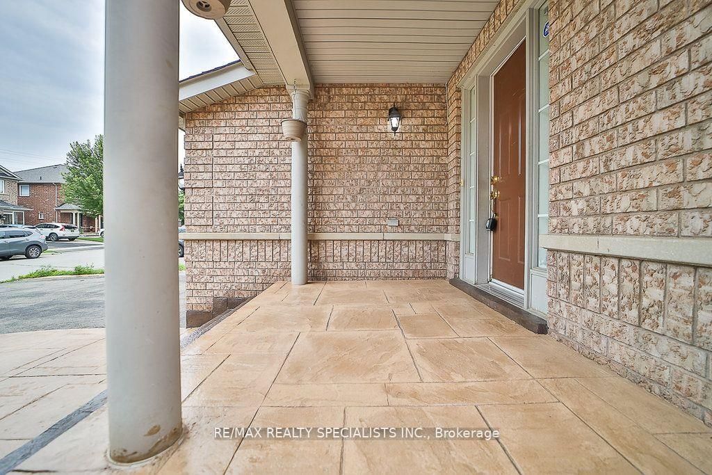 13 Florette Pl