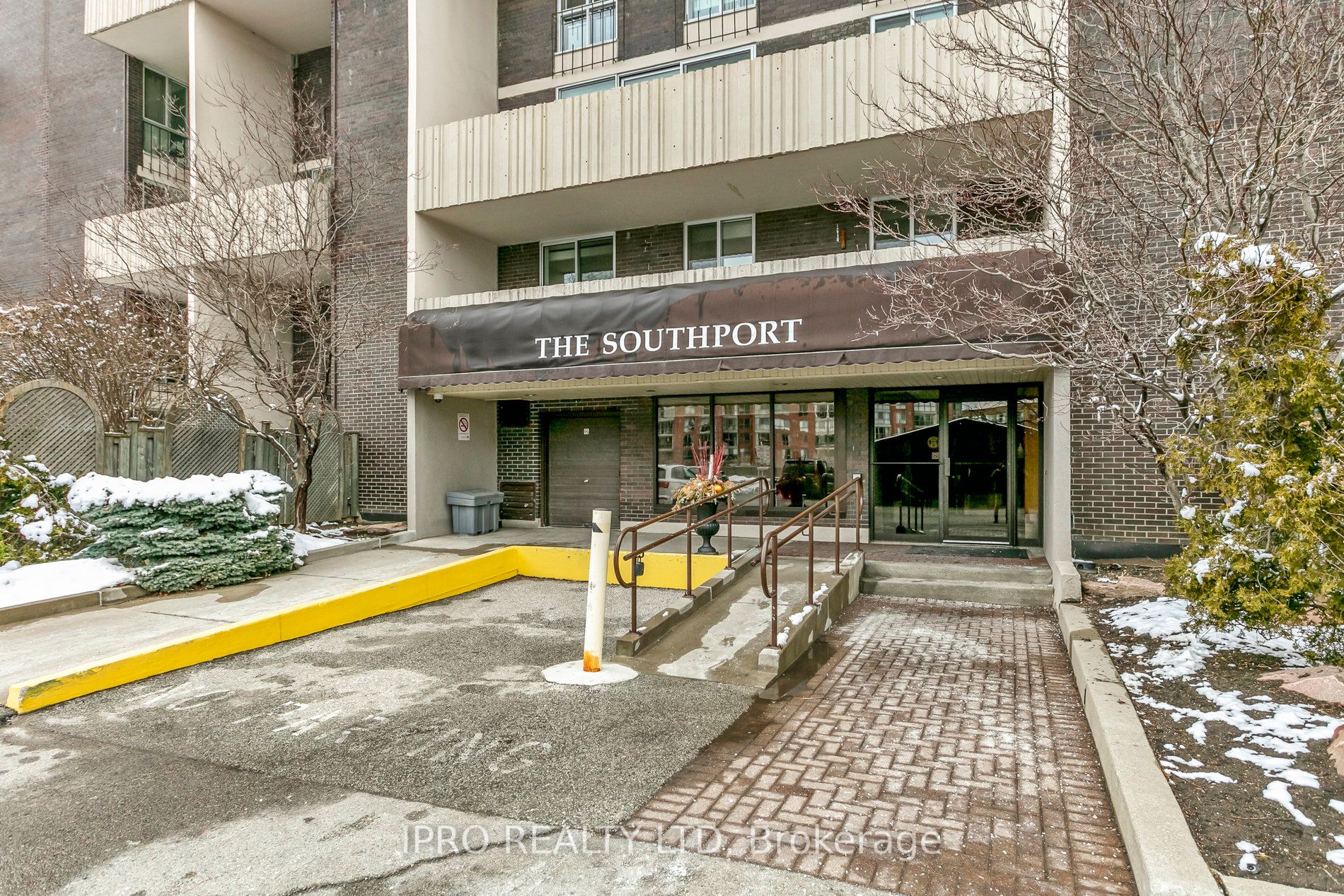 60 Southport St, #818