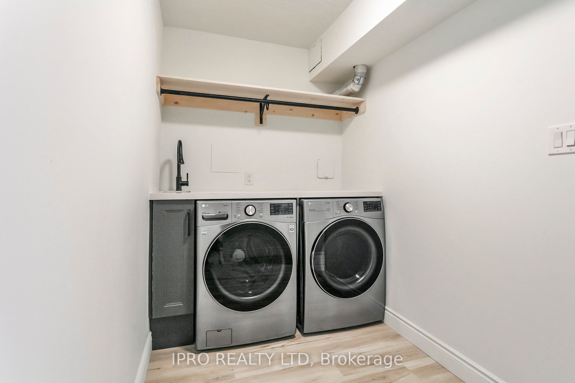 60 Southport St, #818
