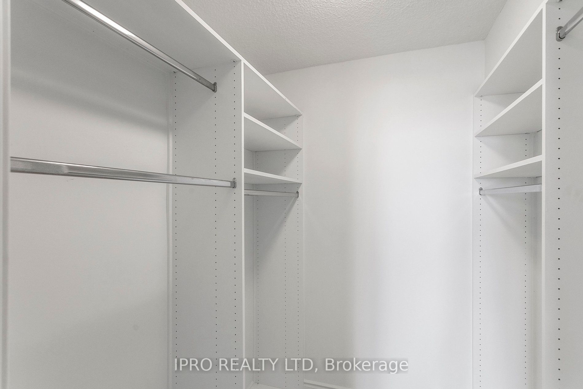 60 Southport St, #818