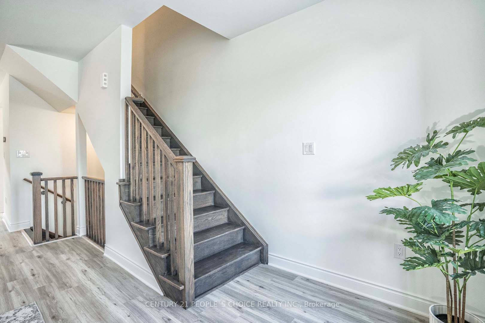 5184 Viola Desmond Dr