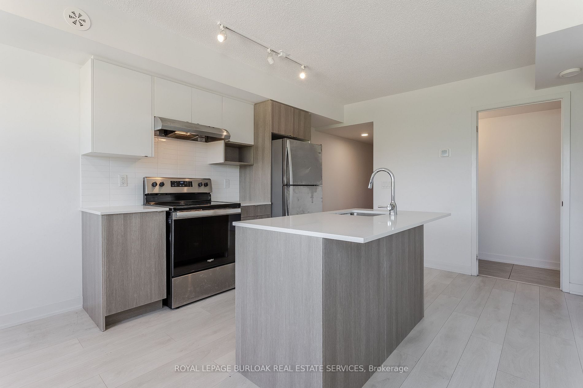 1135 Cooke Blvd, #112
