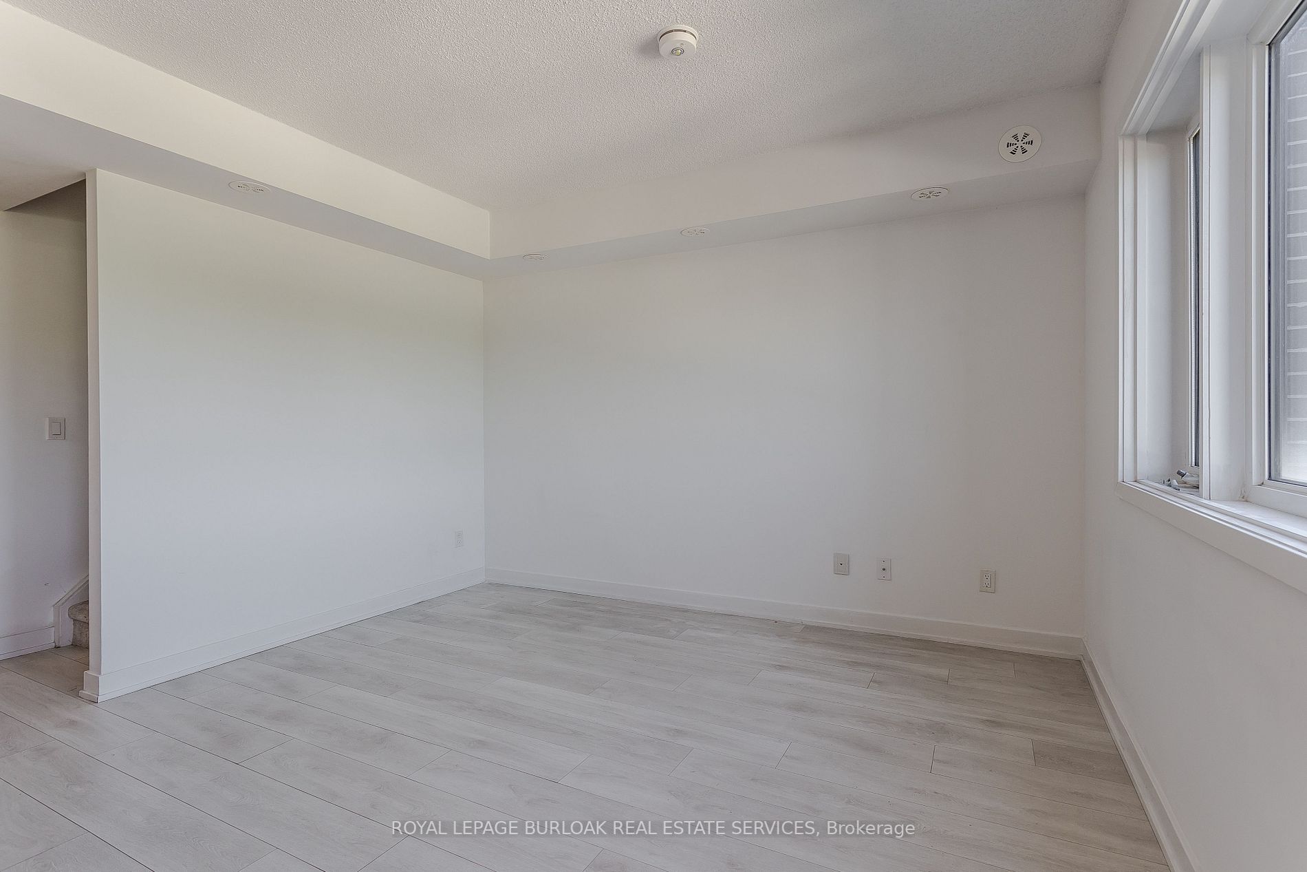 1135 Cooke Blvd, #112
