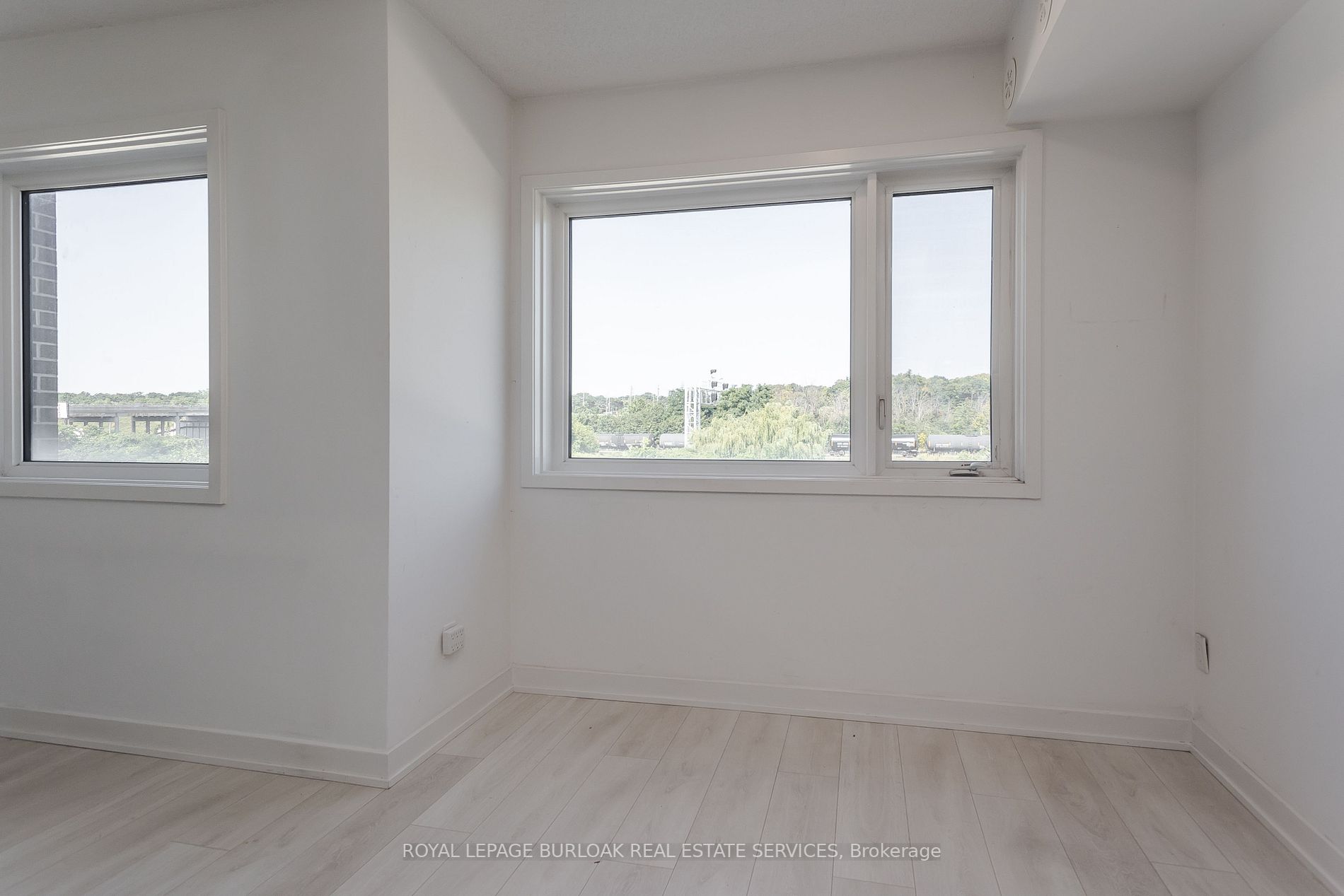 1135 Cooke Blvd, #112