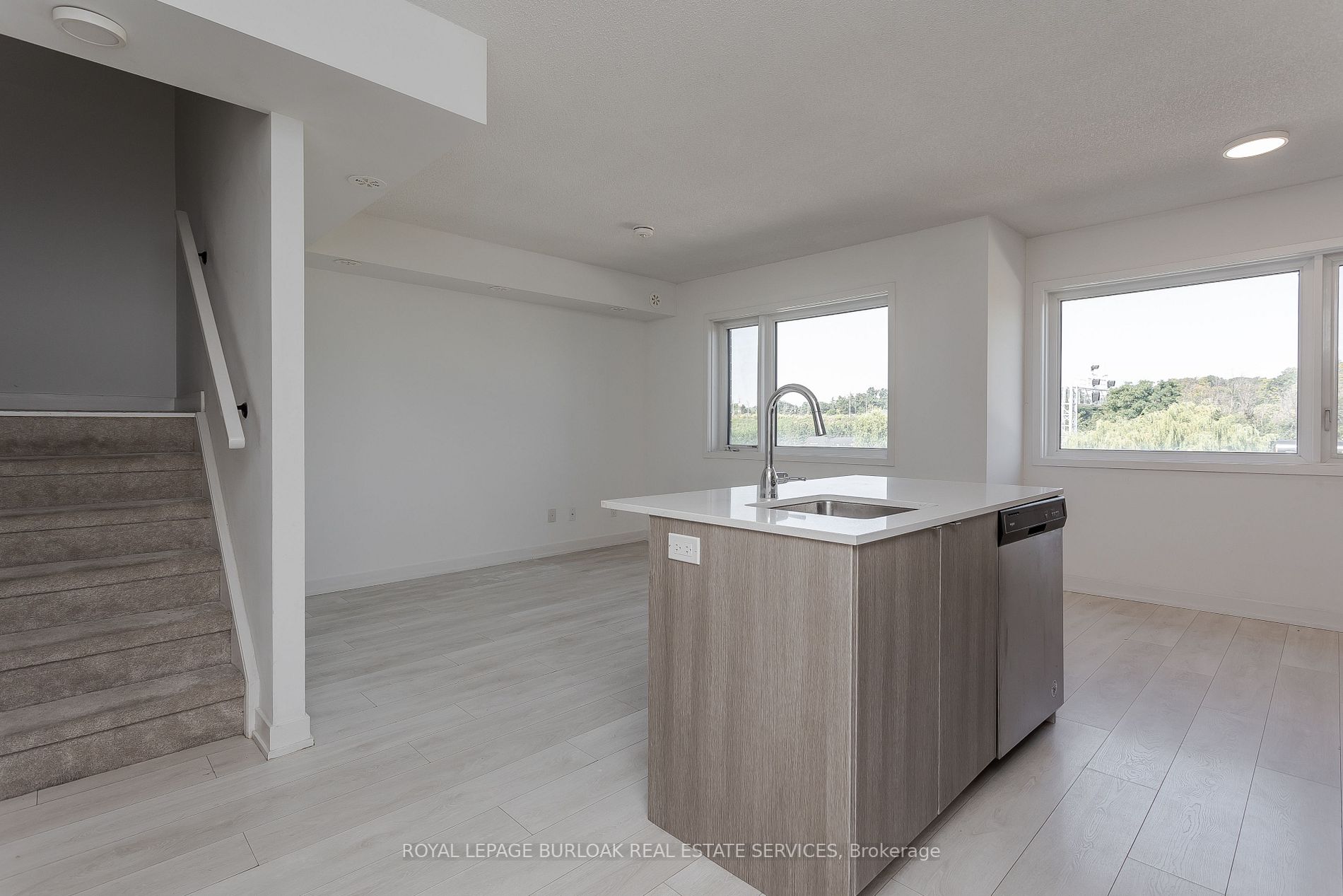1135 Cooke Blvd, #112