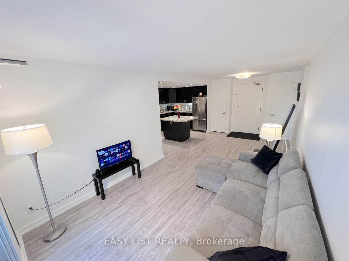 145 Hillcrest Ave, #1208