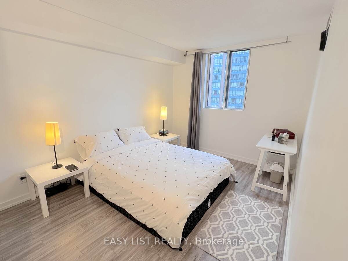 145 Hillcrest Ave, #1208