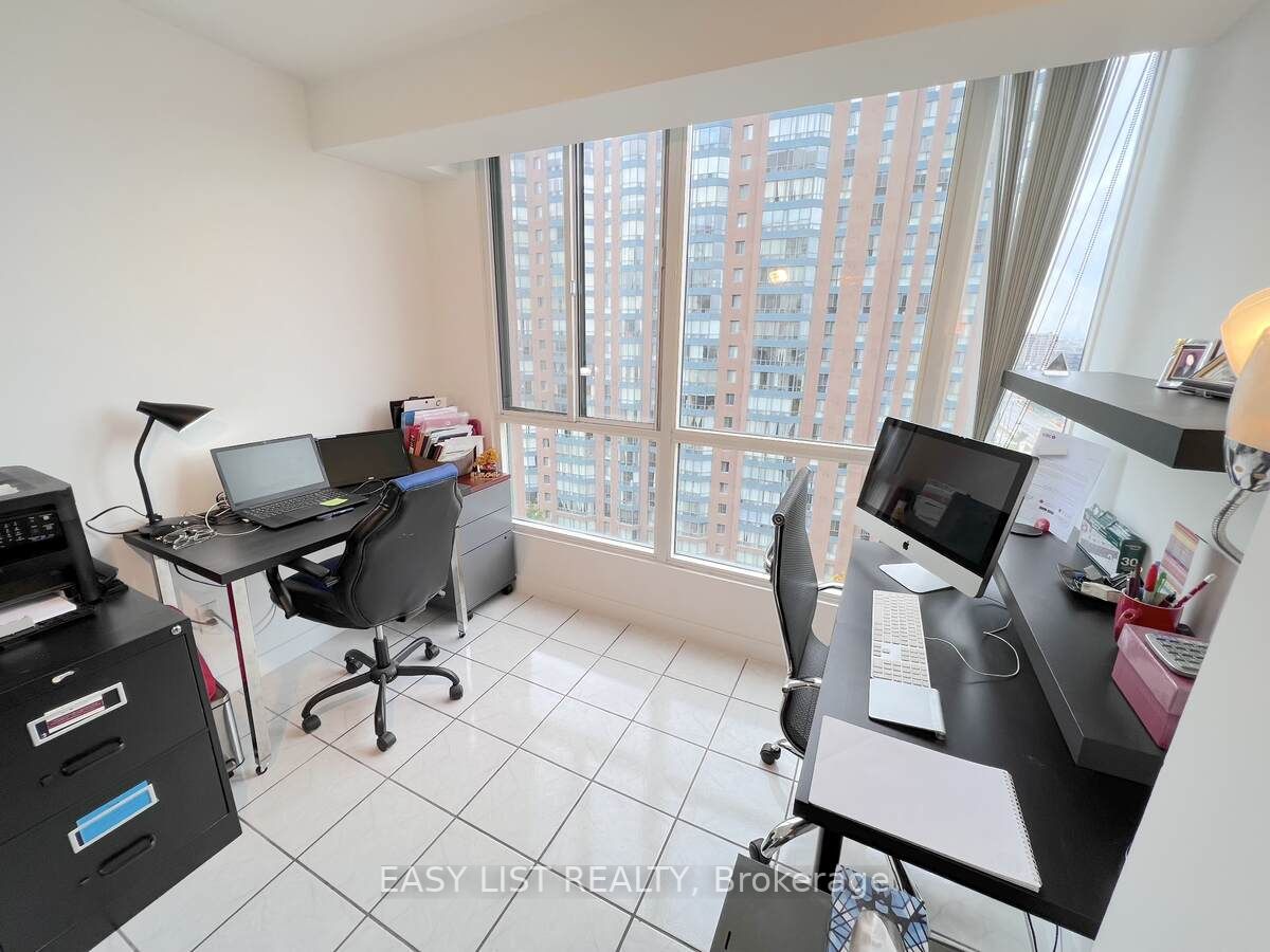 145 Hillcrest Ave, #1208