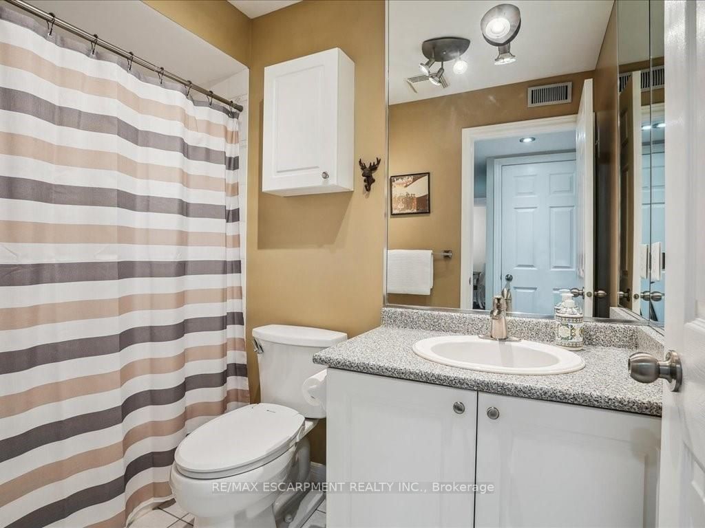 4045 Upper Middle Road #35