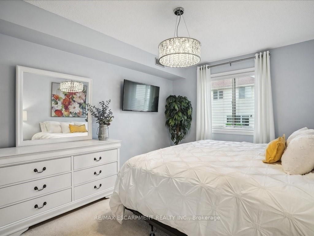 4045 Upper Middle Road #35
