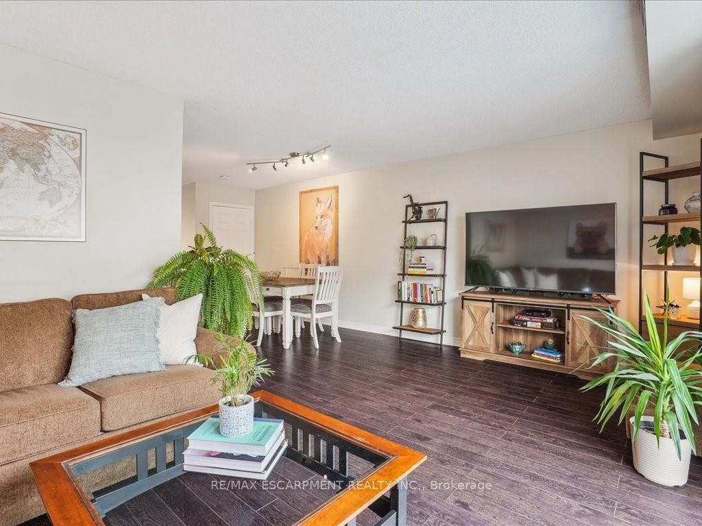 4045 Upper Middle Road #35