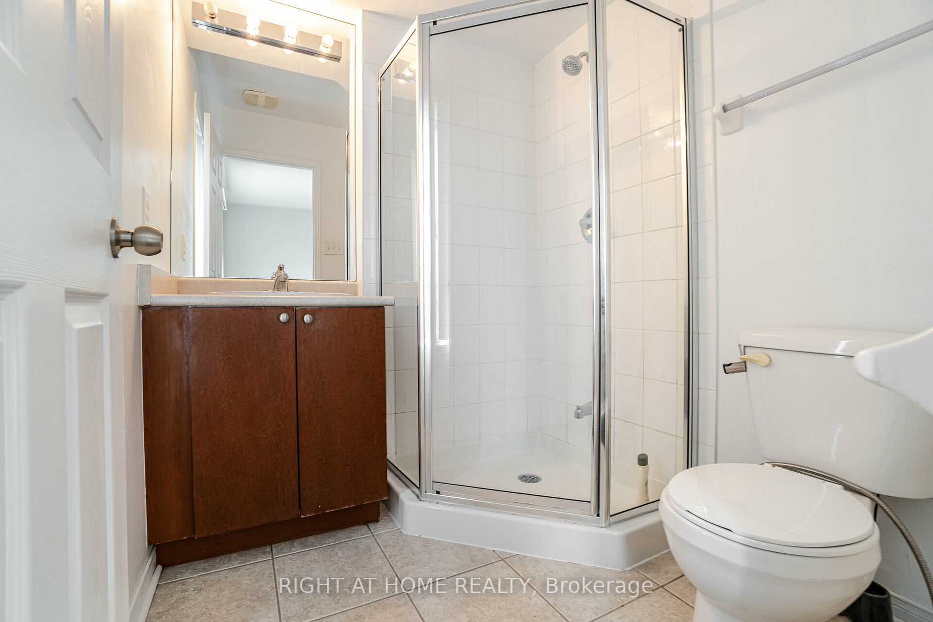 60 Fairwood Circ, #45