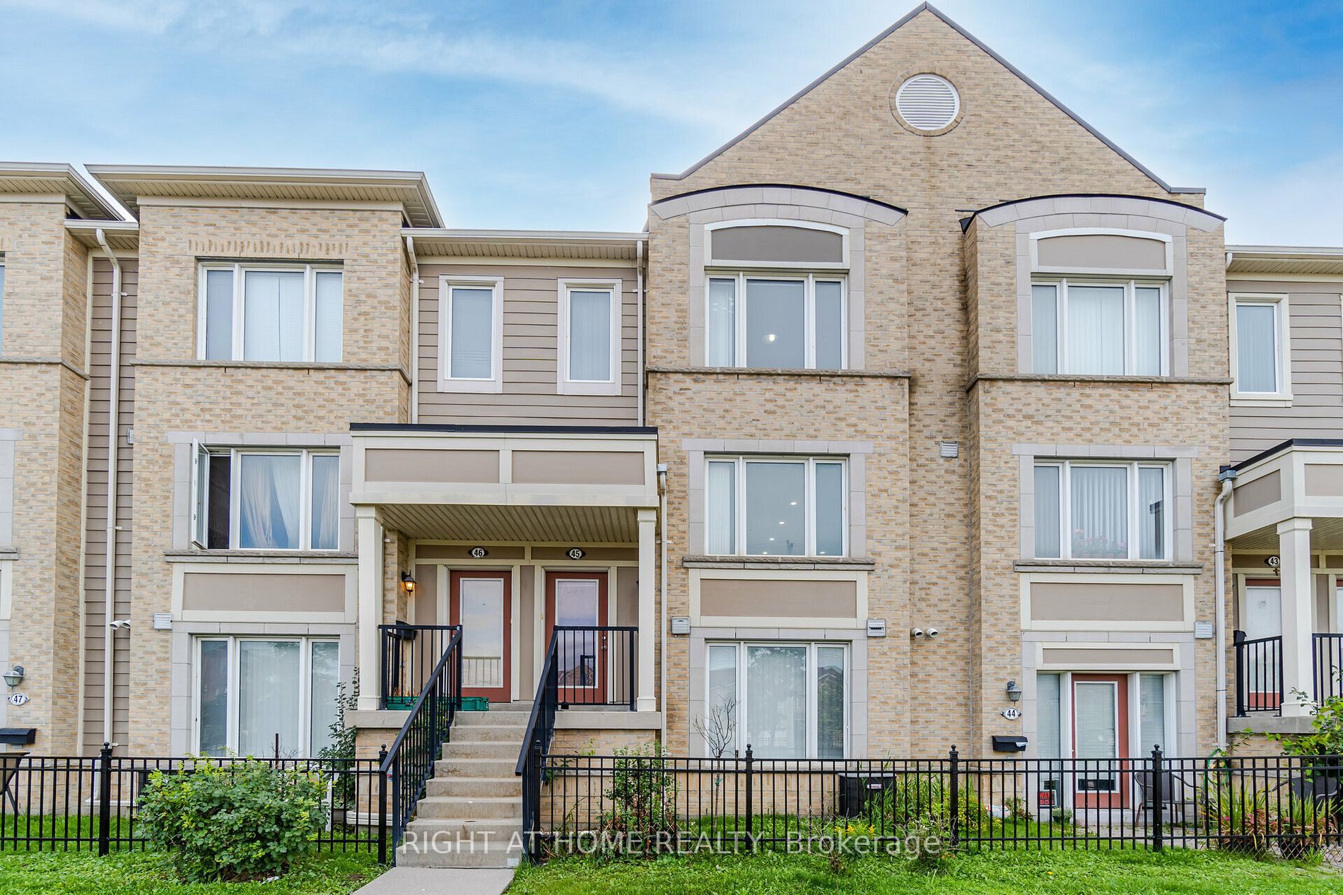 60 Fairwood Circ, #45
