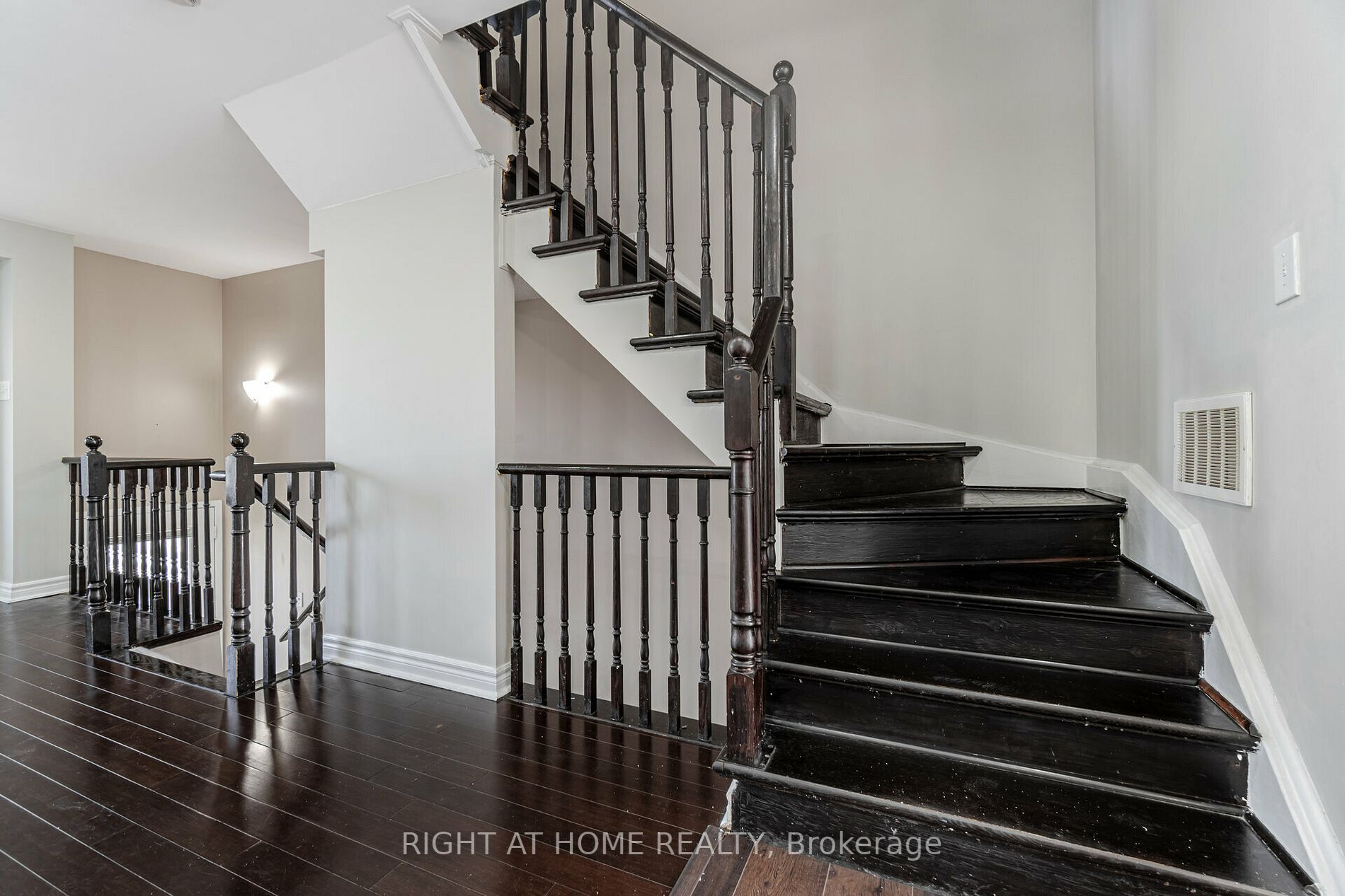 60 Fairwood Circ, #45