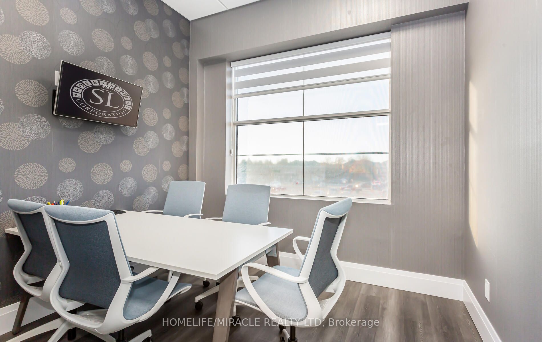 5 Brisdale Dr, #206