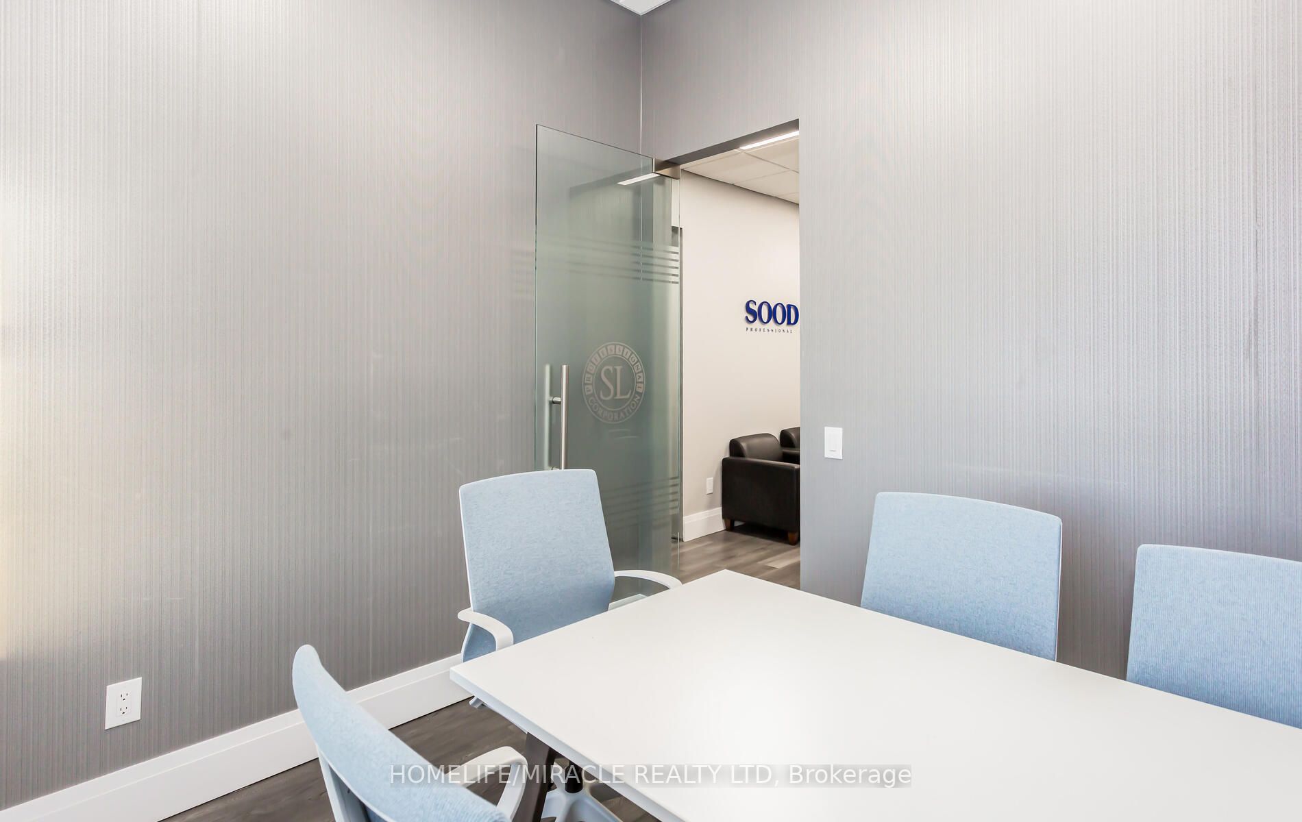 5 Brisdale Dr, #206