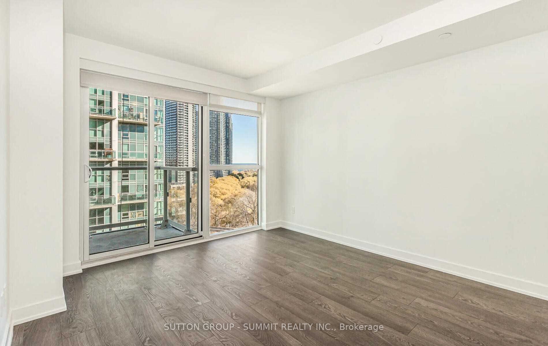251 Manitoba Street, #1003