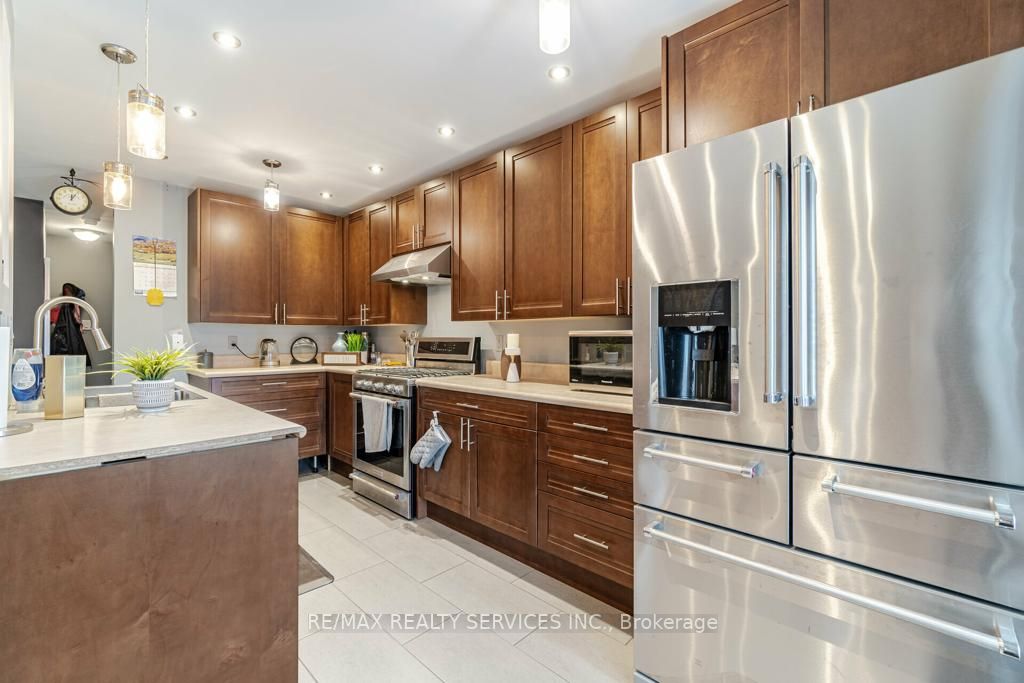 200 Cresthaven Rd, #109