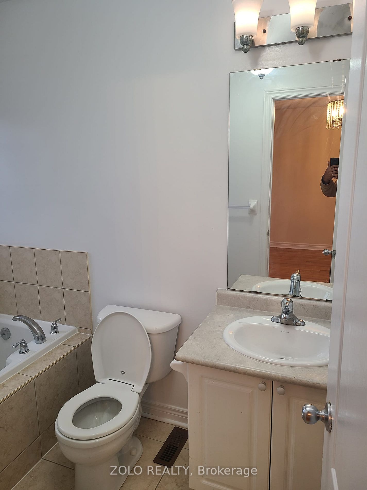 3494 Bala Dr