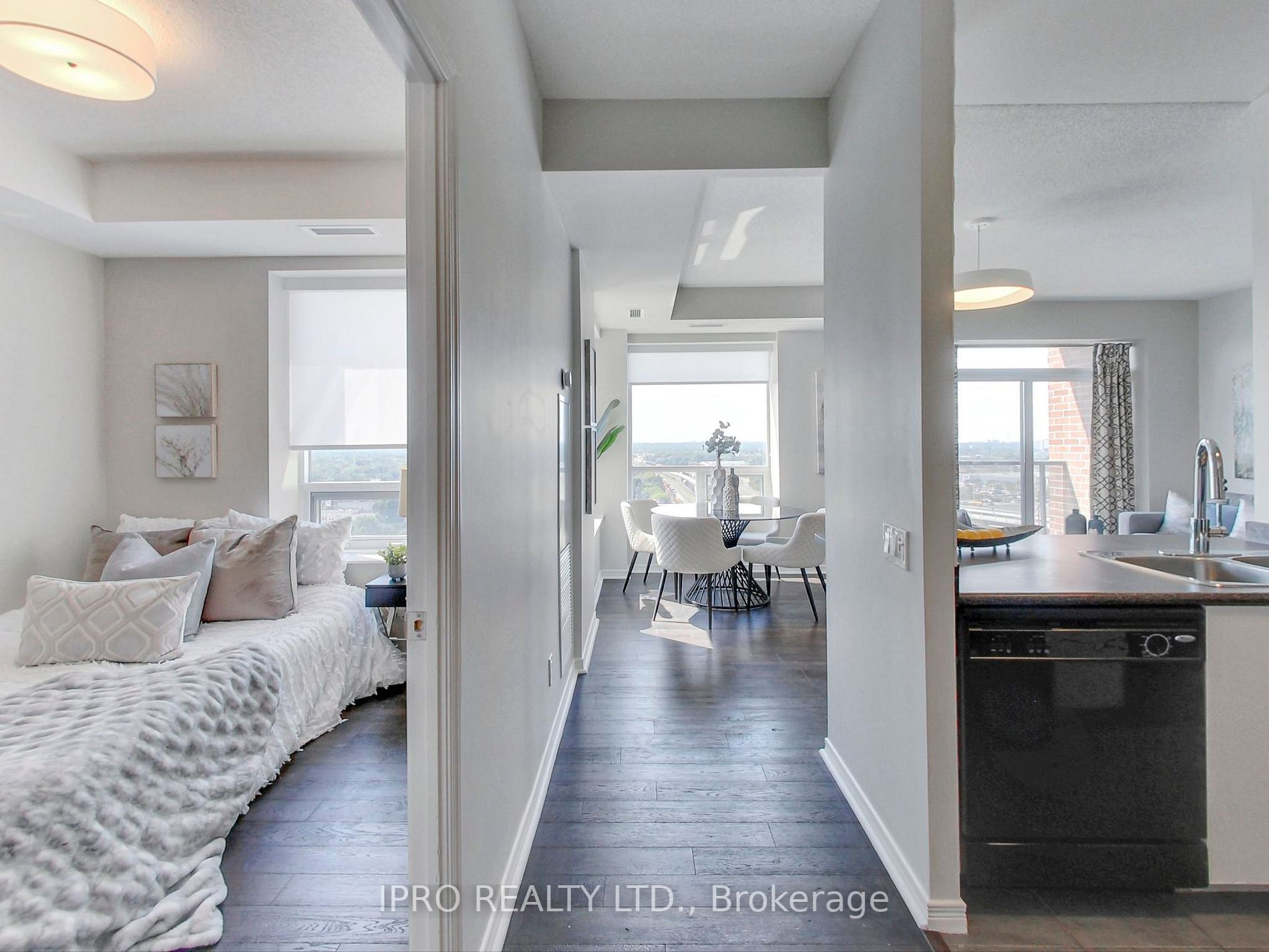 60 Heintzman St, #1613