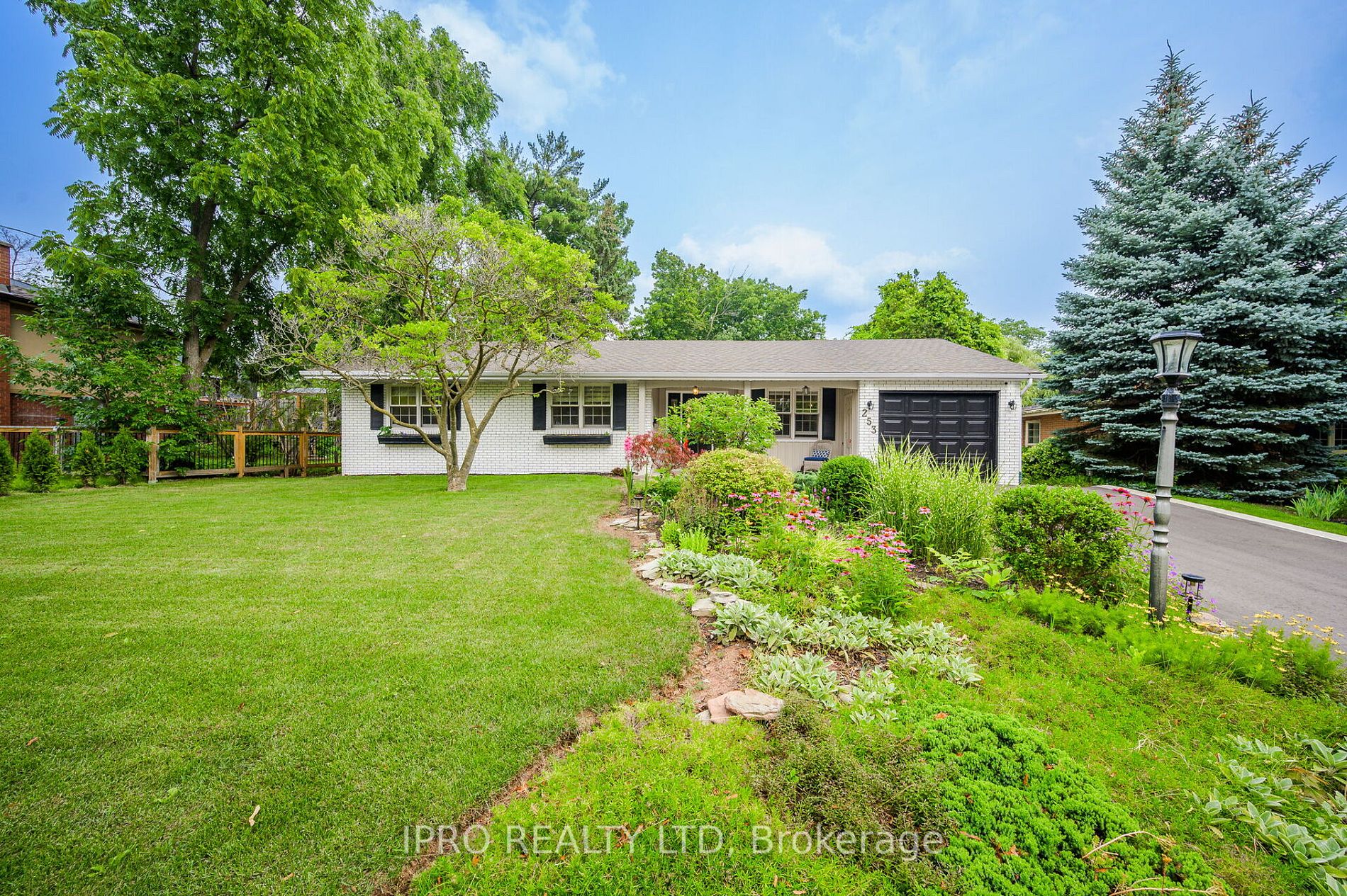 253 Appleby Line