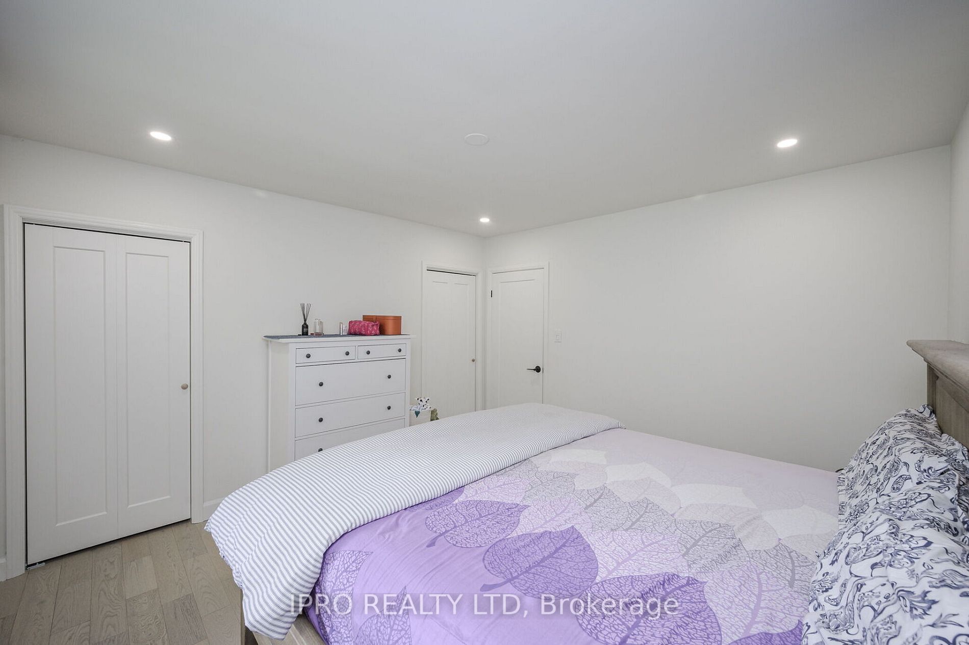 253 Appleby Line