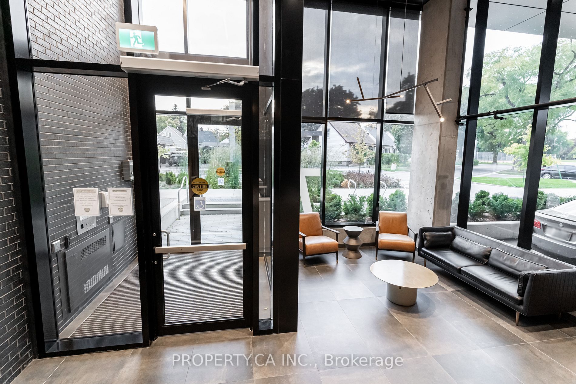 7 Smith Cres, #702