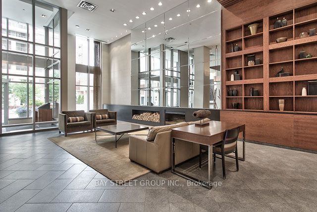 4080 Living Arts Dr, #1201