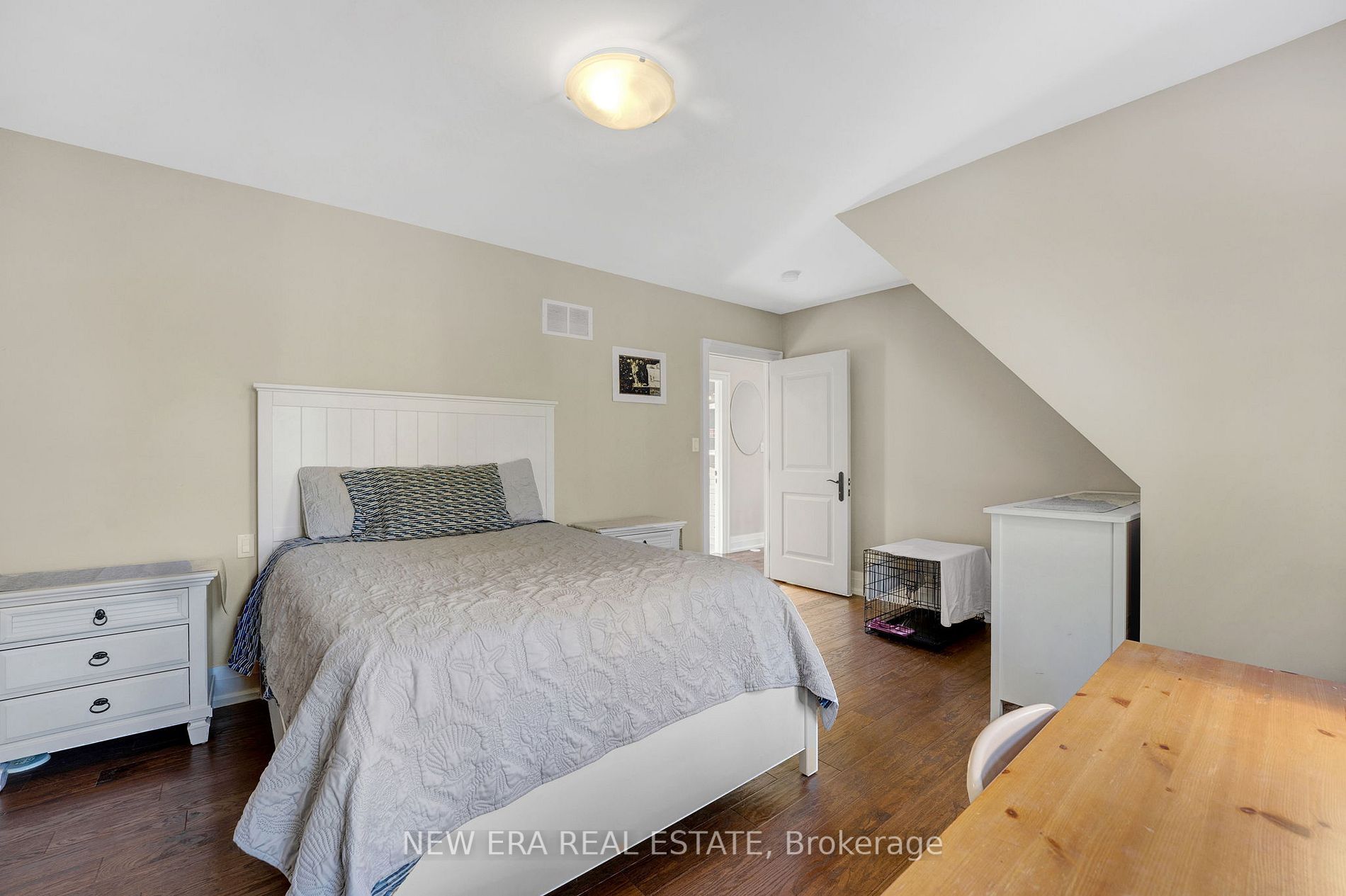 641 Bobolink Rd