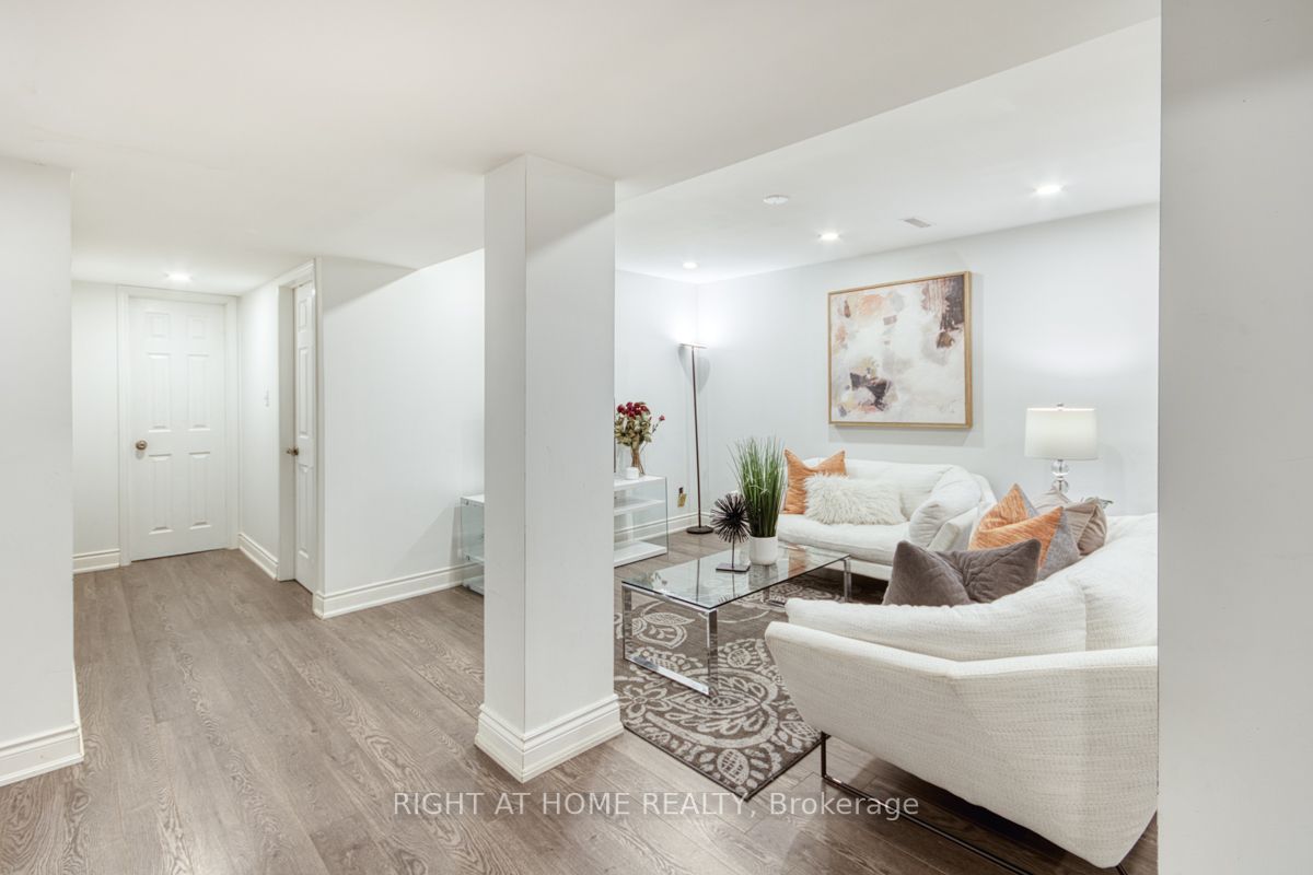 3181 Coldstream Rd