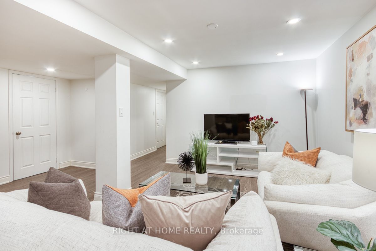3181 Coldstream Rd